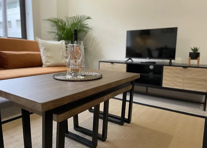 Modern City Centre Apartment